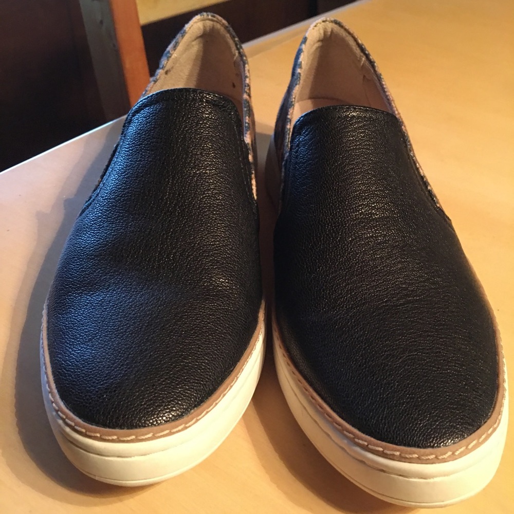 Black / Leopard slip on tennis shoes